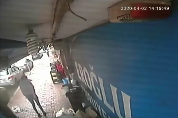 Adana’da bisikletli kapkaçcı güvenlik kameralarına takıldı - 3
