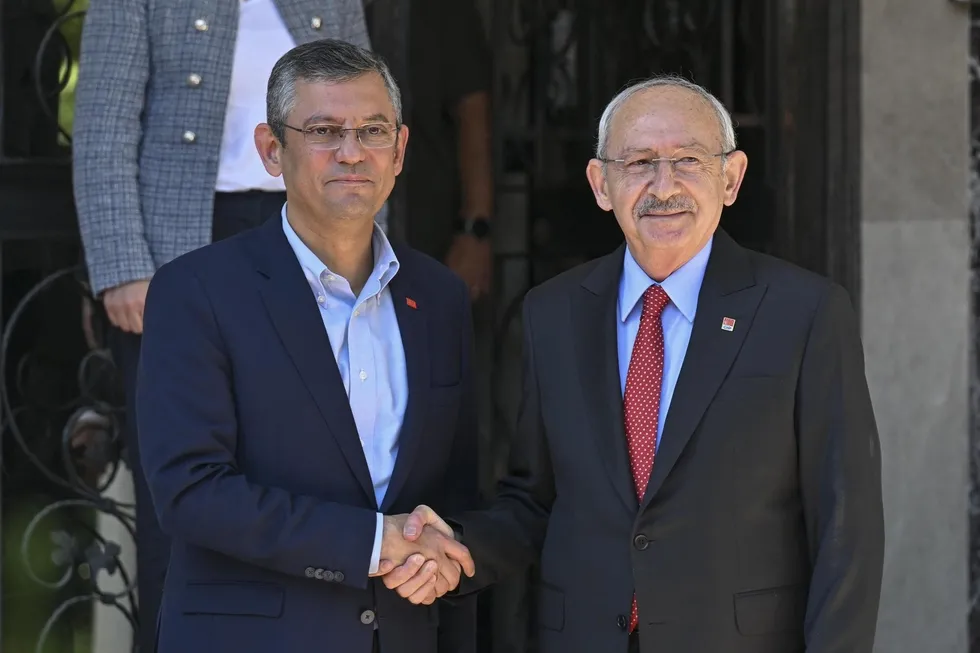 mutlak-butlan-sonrasi-son-anket-chp-secmeni-umudu-kesti-yuzde-75-catisma-devam-eder-diyor-1780684983071.jpg Mutlak butlan sonrası son anket! CHP seçmeni umudu kesti: Yüzde 75 "çatışma devam eder" diyor - 1