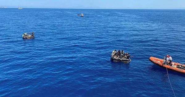 MSB paylaştı: Yunanistan yine göçmenleri Türk kara sularına itti - 2