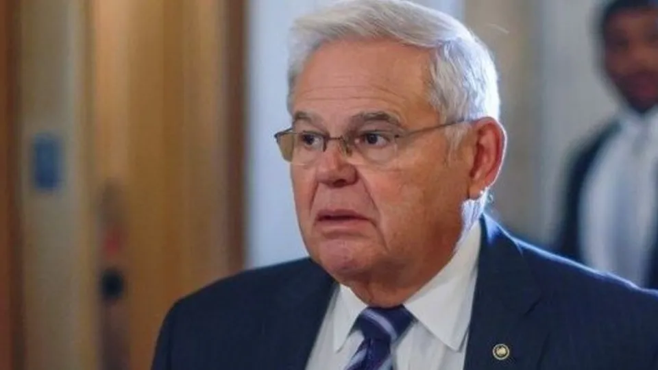 Türk düşmanı Bob Menendez köşeye sıkıştı! Rüşvet ve yolsuzluk iddiaları patlak verdi! Yunanistan'ın merak ettiği soru...