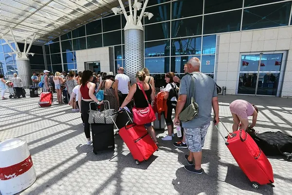 Türkiye turizmde hedef büyüttü! 50 milyon turist 44 milyar dolar gelir