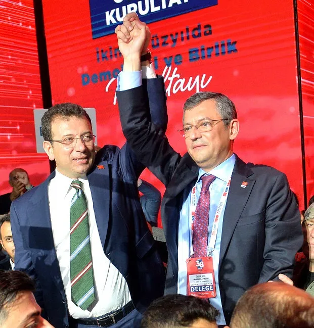 chpde-saibeli-kurultay-davasinda-kritik-gun-oy-karsiligi-para-ve-makam-iddialari-6-mayista-mahkemede-1777798269784.jpg CHP’de şaibeli kurultay davasında kritik gün! Oy karşılığı para ve makam iddiaları 6 Mayıs’ta mahkemede - 2