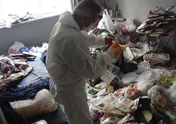 Çöp evden çıkanlar şaşırttı