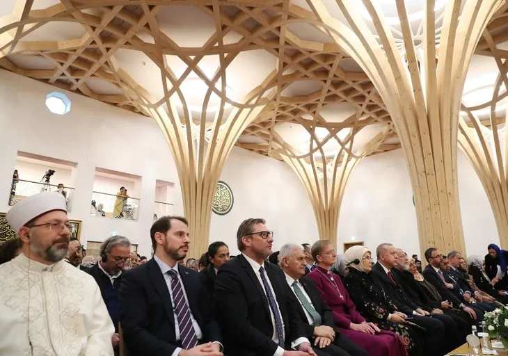 Başkan Erdoğan İngiltere’deki Cambridge Camisi’ni açtı