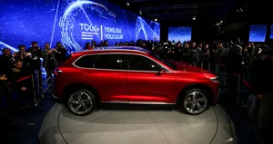 Yerli otomobil dünyaya tanıtıldı!