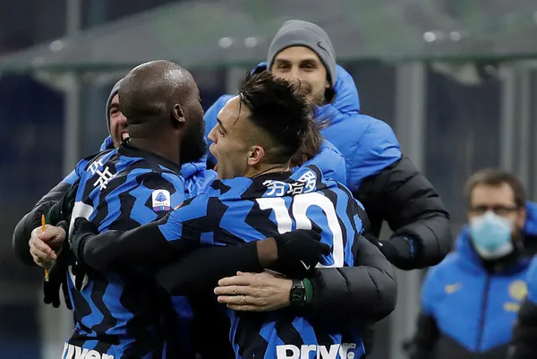 Inter, Lazio’yu yenerek Serie A’nın yeni lideri oldu