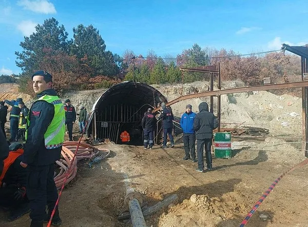 kutahyada-maden-ocaginda-gocuk-1706629240464.jpeg Kütahya'da maden ocağında göçük - 2