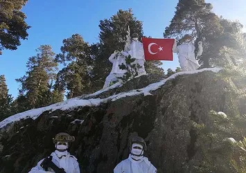 İçişleri Bakanlığı'ndan 32 ile PKK'ya karşı yeni tedbir genelgesi! Mehmetçik kışın da nefes aldırmayacak