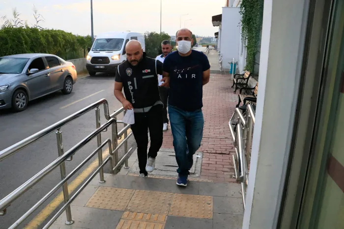 Son dakika: Adana'da 37 milyon 845 bin liralık vurgun yapan şebekeye operasyon: 22 gözaltı kararı! - 1