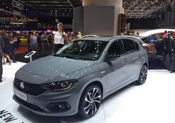 Fiat Egea Cenevre Otomobil Fuarı'nda