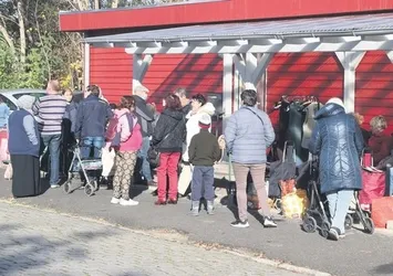 Almanya eski başbakanı krizin çaresini işaret etti! “Sadece Türkiye çözer” | Bağışlar azaldı aşevlerine talep arttı
