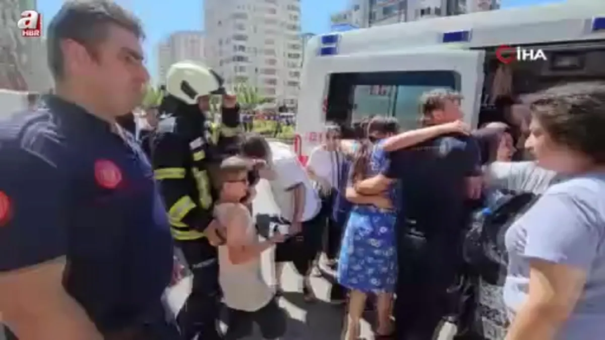 Kayseri'de 14 katlı binadaki yangın söndürüldü