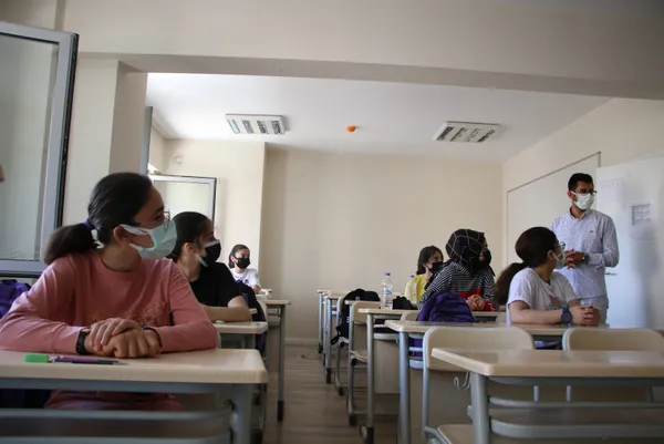 1622954143747.jpg Öğrencilerin LGS heyecanı! LGS sonuçları ne zaman açıklanacak? Puanlar nasıl hesaplanacak? İşte LGS ile ilgili merak edilenler - 4