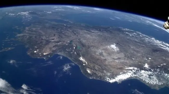 nasadan-turkiye-paylasimi-van-golunun-fotografi-3-turda-28-fotografi-geride-birakti-1617171019292.jpg NASA'dan Türkiye paylaşımı: Van Gölü'nün fotoğrafı 3 turda 28 fotoğrafı geride bıraktı - 3