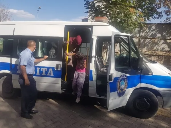 Bingöl’de yakalanan 6 dilenci il dışına gönderildi - 1