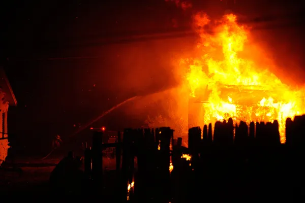 1628398102691.jpg Batı'nın ikiyüzlülüğü! Avrupa yanınca dil değiştirdiler - 8