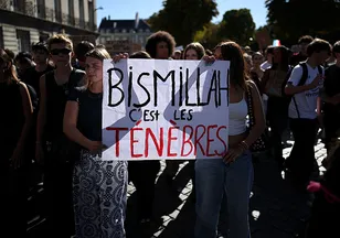 Fransa sokaklarında “Bismillah" sloganı