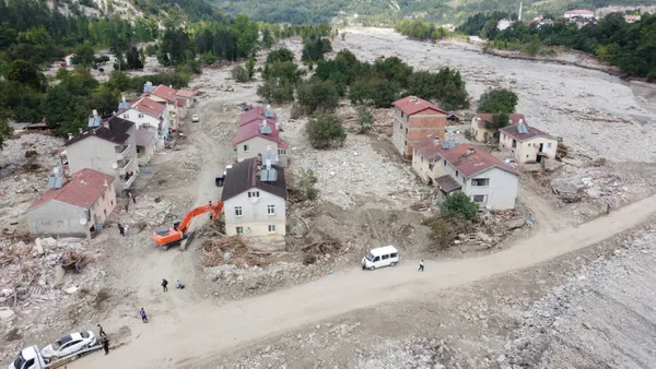 Türkiye sel ve kuraklık tehlikesine karşı harekete geçti! İki bakan açıkladı: Başkan Erdoğan duyuracak
