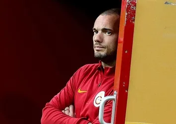Wesley Sneijder ilk antrenmana çıkmadı!