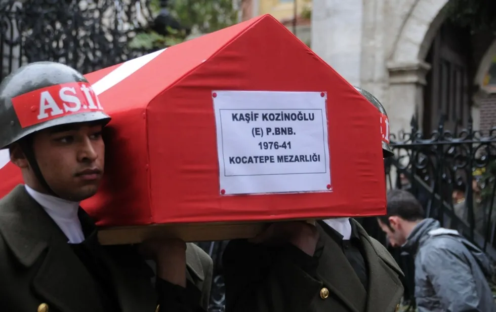 1788924357943.jpg Kaşif Kozinoğlu dosyasında fethi kabir kararı! Hücresinde yazdığı el yazısı savunma ortaya çıktı - 3