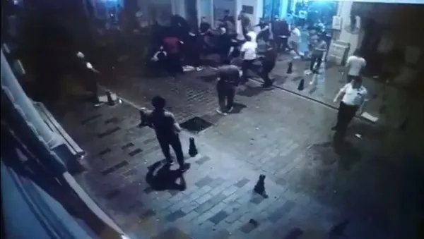 CHP’li Sezgin Tanrıkulu’nun oğlu ve yeğeni bıçaklı kavgada yaralandı