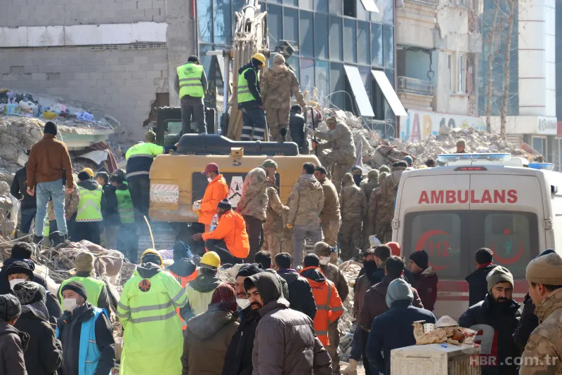 6. günde mucize kurtuluşlar! Arama kurtarma çalışmaları sürüyor 14