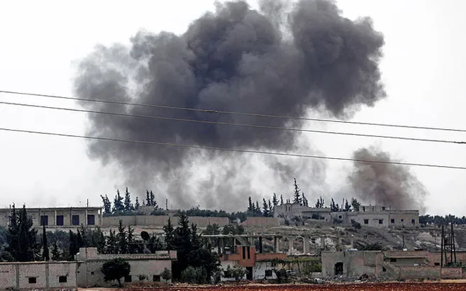 İdlib'de sivillere saldırı anı!