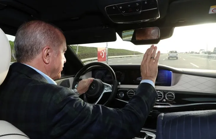 Başkan Erdoğan kurdeleyi kesip otomobille yolu test etti! Kuzey Marmara Otoyolu Kınalı-Odayeri Kesimi açıldı...