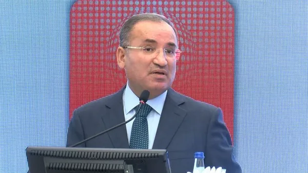 Adalet Bakanı Bekir Bozdağ’dan NATO’da İsveç ve Finlandiya vetosuna ilişkin flaş açıklama: Türkiye doğru bir tutum takınmıştır
