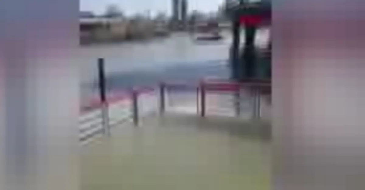Musul'da Dicle Nehri'nde feribot battı: 45 ölü