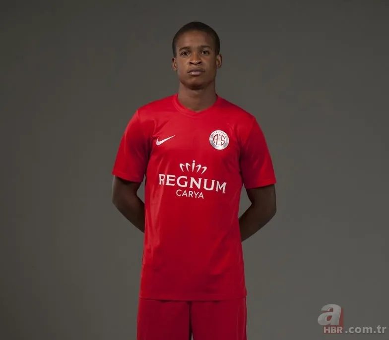 Süper Lig'in genç yıldızı Juventus'a transfer oluyor 7