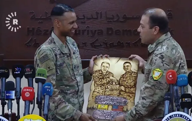 ABD'li komutanın görevi sona erdi artık PKK'ya destek çıkamayacağı için ağladı! - 1