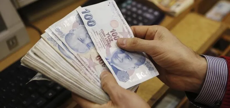 BU AY EMEKLİ OL 300 TL'Yİ AL
