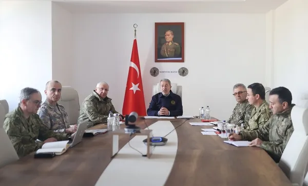 Son dakika: "Asker kışladan geç çıkarıldı" iddiası | Milli Savunma Bakanı Hulusi Akar: TSK ilk andan itibaren millete koşmuştur - 5