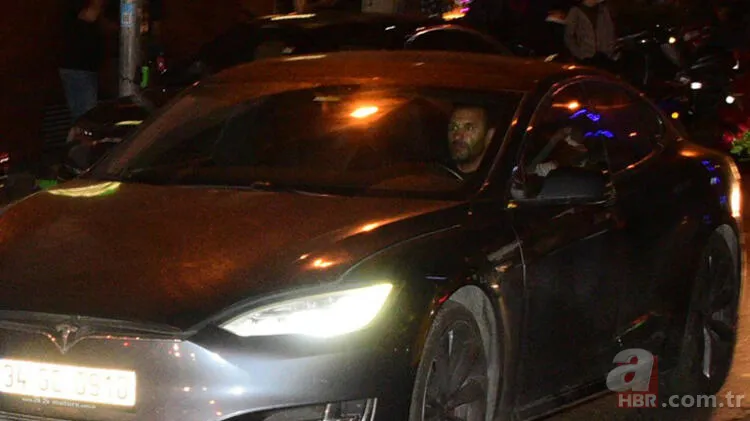 Arda Turan geleneği bozmadı! Yeni aracına servet harcadı 5