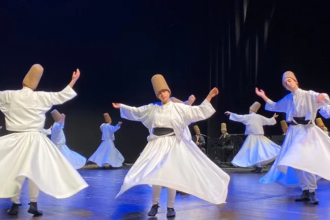 Mevlânâ’nın torunu Esin Çelebi Bayru’dan İBB’ye tepki: 700 yıllık geleneğin dışına çıkıldı