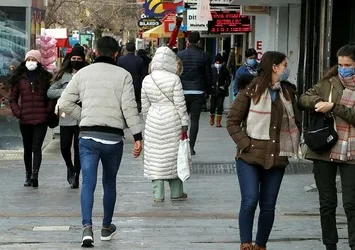 Kademeli normalleşmede taktik belli oldu! Koronavirüse 'hava durumu' gibi takip