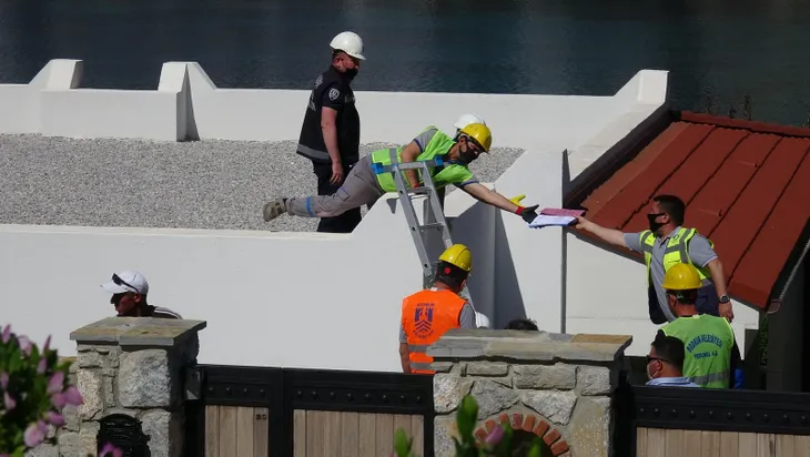 Yılmaz Özdil’in kaçak villasında yıkım başladı! İşte ilk kareler...