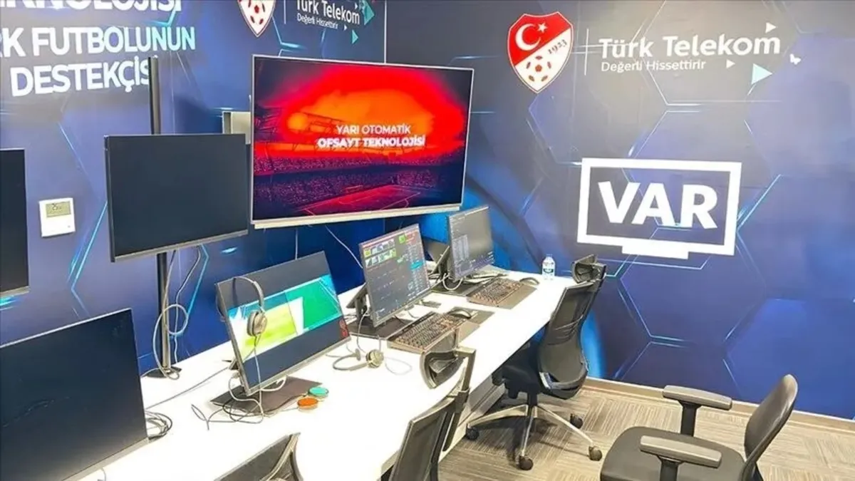 TFF, Süper Lig’in 5. hafta VAR kayıtlarını açıkladı: İşte tartışmalı pozisyonlarda yaşananlar...
