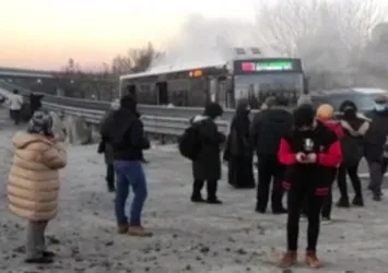 İstanbul'da İETT kabusu! Küçükçekmece'de alev aldı