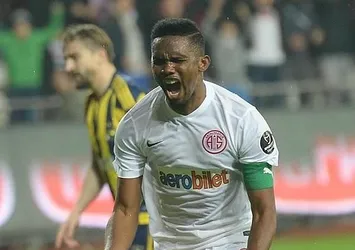 "Eto'o için transfer görüşmesi yok"