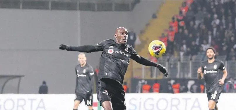 Atiba görüşme odasına