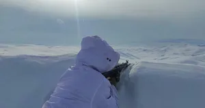 Eksi 25 derecede vatan nöbeti