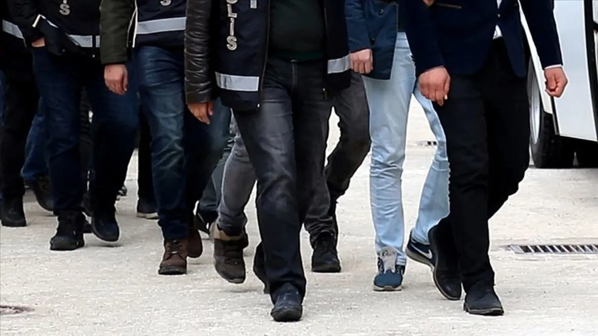 Ankara'da 15 FETÖ firarisi yakalandı