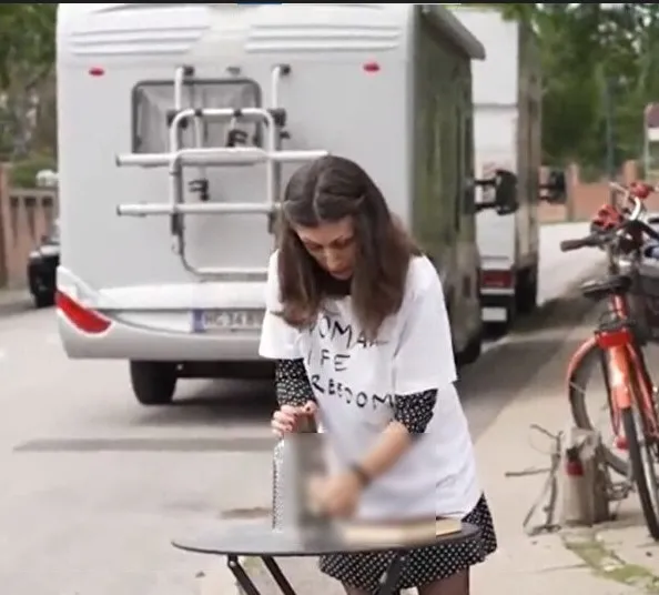 islam-dusmanligi-kanlarina-islemis-danimarkada-kuran-i-kerime-yonelik-bir-alcak-saldiri-daha-1691333618145.jpg İslam düşmanlığı kanlarına işlemiş! Danimarka'da Kur'an-ı Kerim'e yönelik bir alçak saldırı daha... - 1