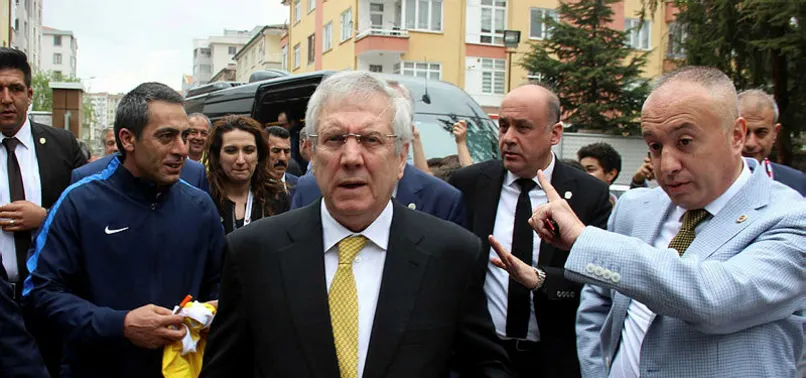 Aziz Yıldırım: "Alex'i bu kadar büyütmeyin"