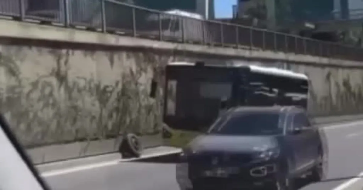 İstanbul Beykoz’da kaza yapan İETT otobüsünün lastiği yola savruldu! İşte o anlar...