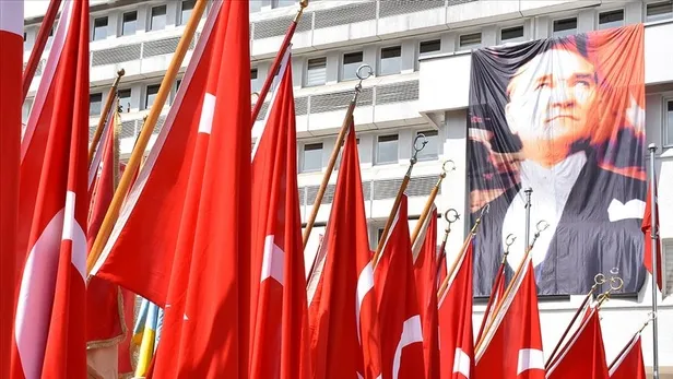 19 Mayıs resmi tatil mi? 19 Mayıs Çarşamba tam gün sokağa çıkma yasağı var mı? Kamuda mesai olacak mı? - 3