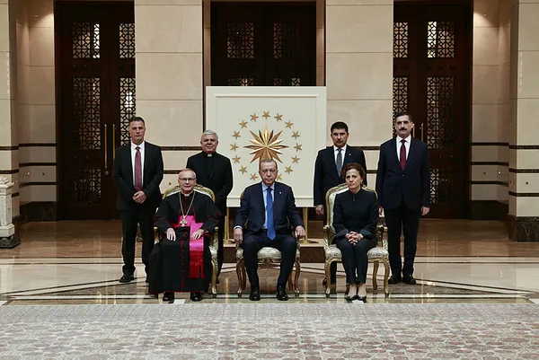 Son dakika: Başkan Erdoğan'a güven mektubu sundular! Cumhurbaşkanlığı Külliyesi'nde peş peşe önemli kabuller - 2