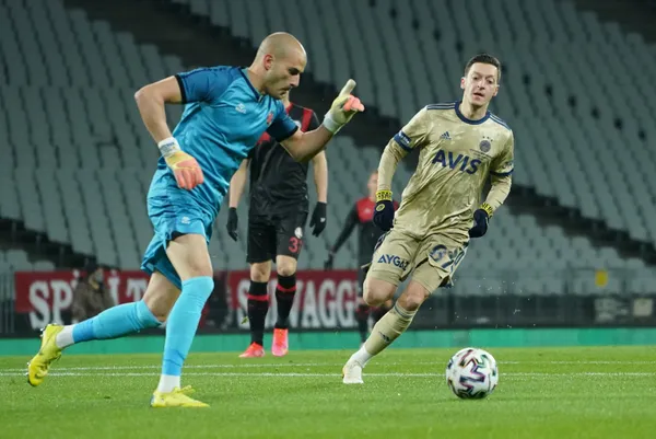 Ligin yeni lideri Fenerbahçe! Karagümrük 1-2 Fenerbahçe MAÇ SONUCU-ÖZET